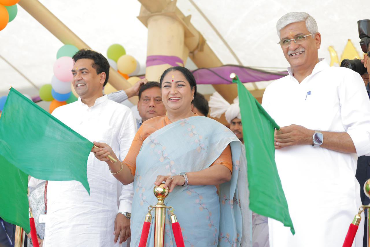 IMGDonec metus orci, malesuada et lectus vitae